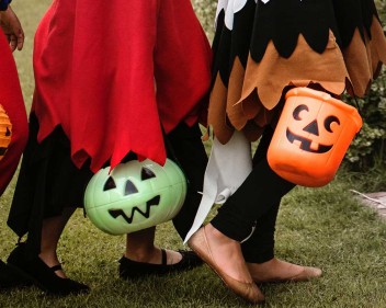 Blog Header Halloween Costumes