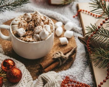 katya azimova AHIS5FUW0gk unsplash