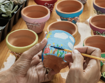 UNSW Pot Painting and Planting