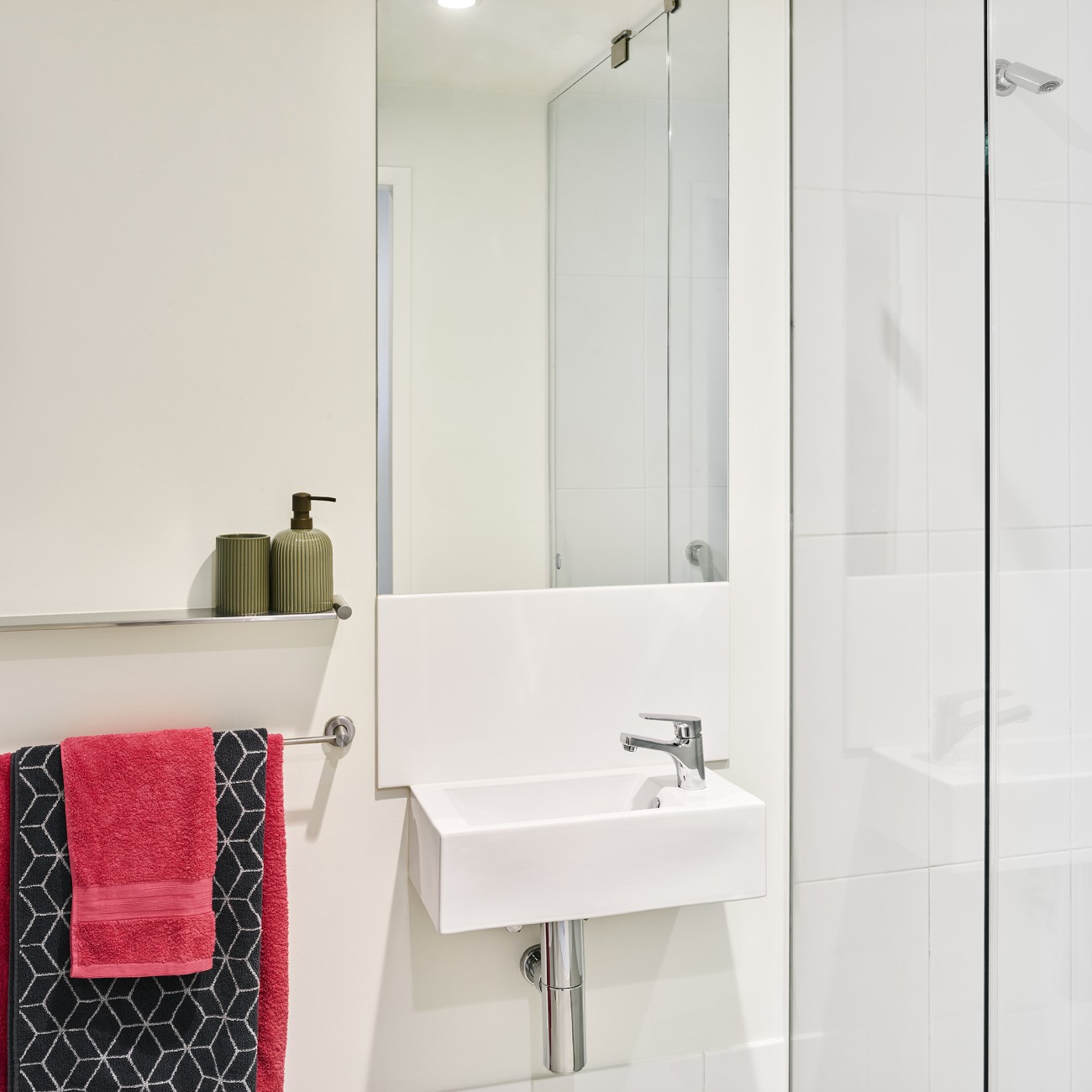 CLV Student Accomodation Superior Studio w Balcony Bathroom