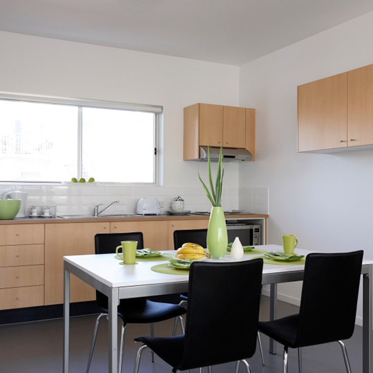 au guv apartment 5 bedroom kitchen